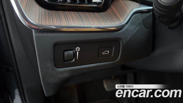 Volvo XC60 (II) B6 Inscirtion 2021 — фото 28