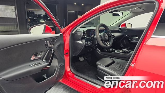 Mercedes-Benz A-Class (W177) A220 Hatchback 2019 — фото 10