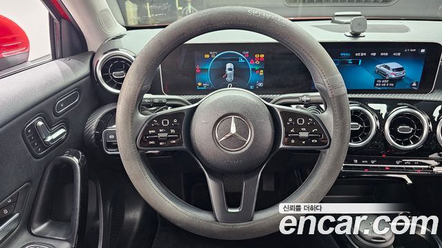 Mercedes-Benz A-Class (W177) A220 Hatchback 2019 — фото 13