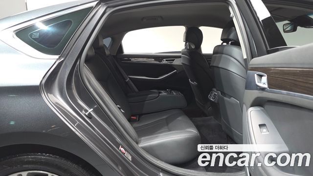 Genesis G80 3.3 GDI Luxury 2018 — фото 15