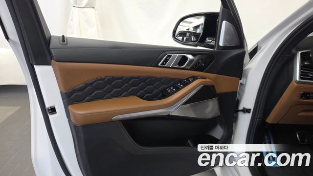 BMW X5M (G05) 4.4 Competition 2021 — фото 24