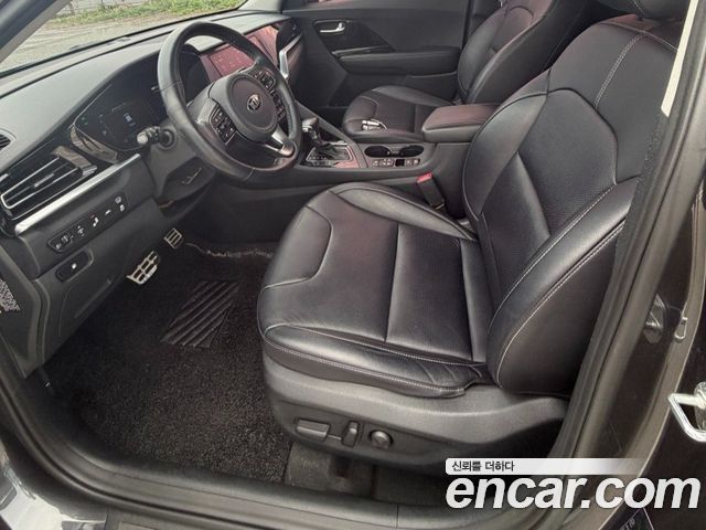Kia Niro 1.6 HEV Noblesse Special 2021 — фото 10