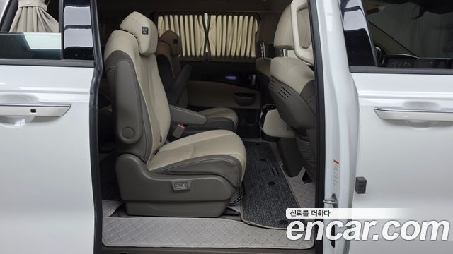 Kia Carnival (IV) Diesel 9-Seater Hi-Limousine Signature 2023 — фото 15