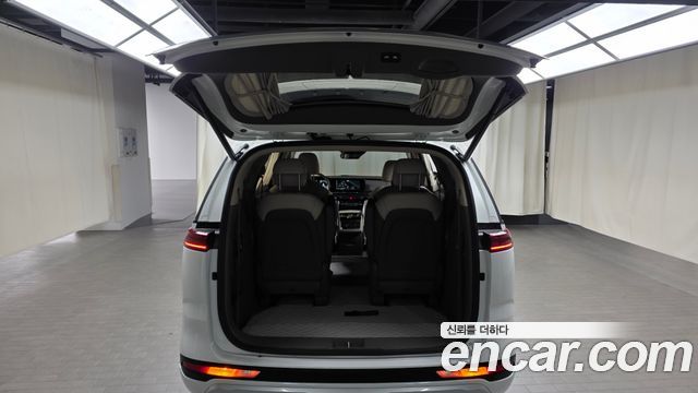 Kia Carnival (IV) Diesel 9-Seater Hi-Limousine Signature 2023 — фото 21