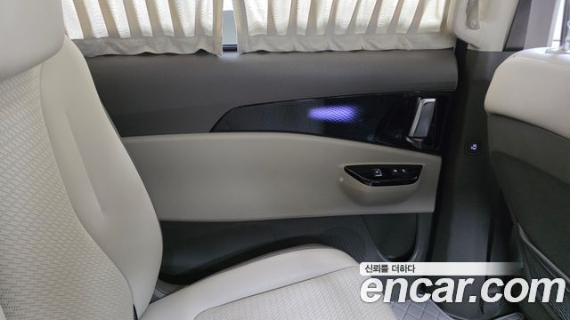 Kia Carnival (IV) Diesel 9-Seater Hi-Limousine Signature 2023 — фото 31