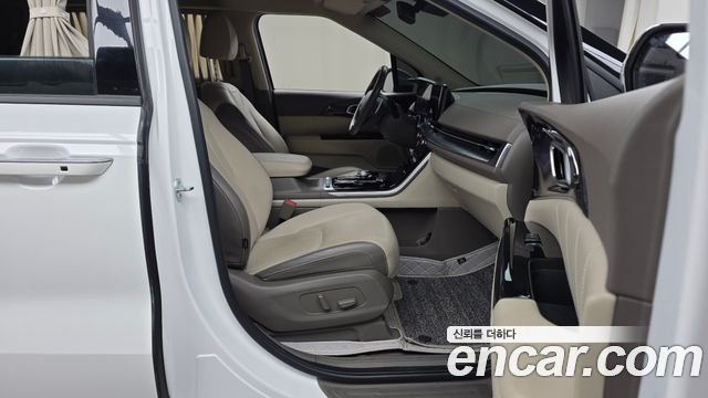 Kia Carnival (IV) Diesel 9-Seater Hi-Limousine Signature 2023 — фото 32