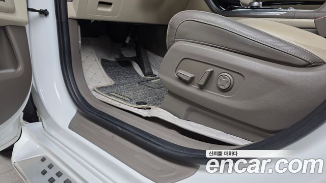 Kia Carnival (IV) Diesel 9-Seater Hi-Limousine Signature 2023 — фото 37