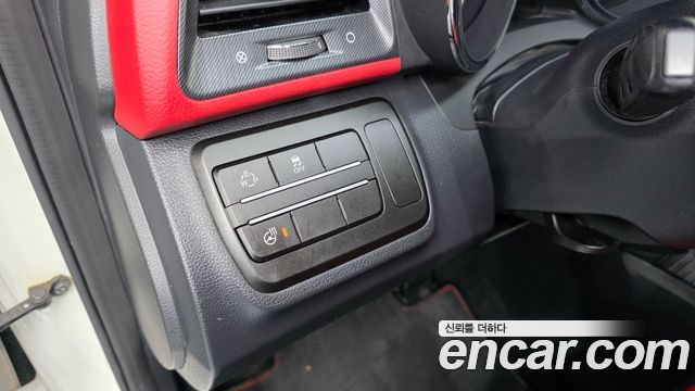 KG Mobility (SsangYong) Tivoli Diesel LX 2WD 2017 — фото 17