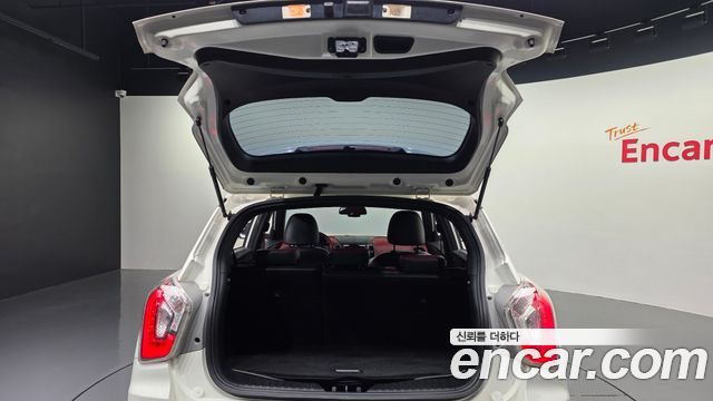 KG Mobility (SsangYong) Tivoli Diesel LX 2WD 2017 — фото 32