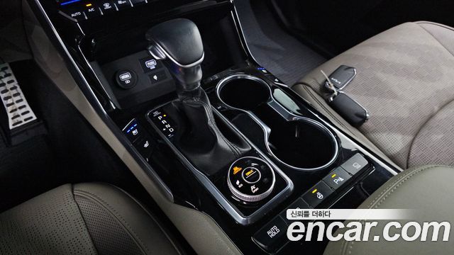 Kia Mohave The Master Diesel 3.0 4WD 5-Seater Platinum 2023 — фото 9