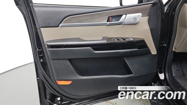 Kia Mohave The Master Diesel 3.0 4WD 5-Seater Platinum 2023 — фото 24