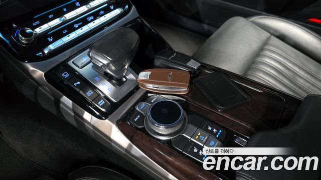 Genesis EQ900 3.8 GDI AWD Luxury 2018 — фото 9