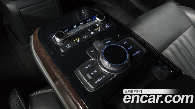 Genesis EQ900 3.8 GDI AWD Luxury 2018 — фото 19