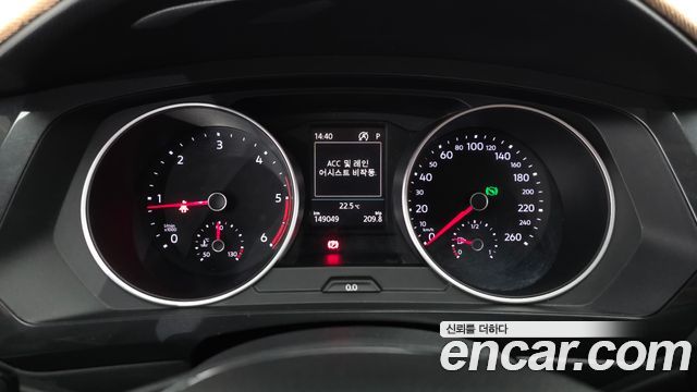 Volkswagen Tiguan (II) 2.0 TDI Premium 2018 — фото 8