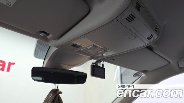 Volkswagen Tiguan (II) 2.0 TDI Premium 2018 — фото 19
