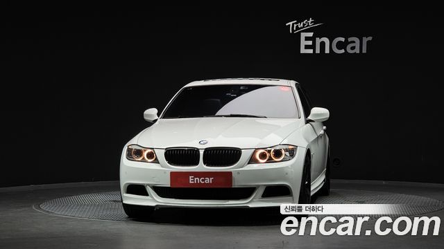 BMW 3 Series (E90) 320d Sedan Black and White 2011 — фото 3