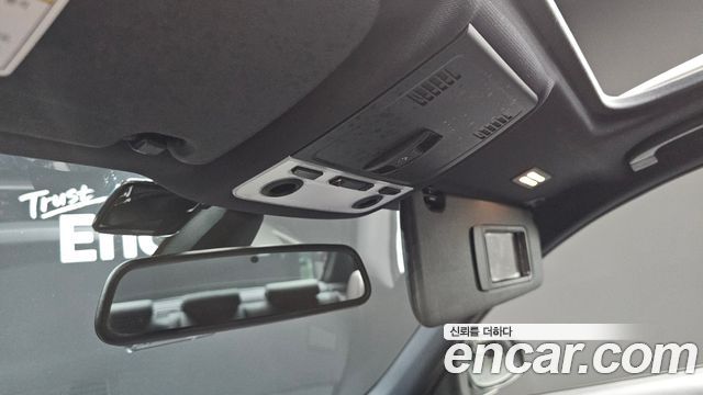 BMW 3 Series (E90) 320d Sedan Black and White 2011 — фото 24