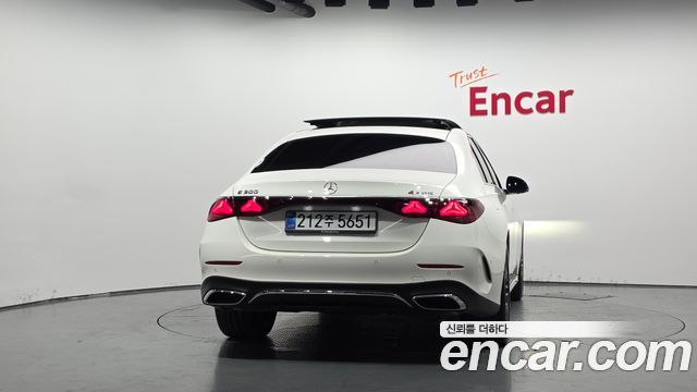 Mercedes-Benz E-Class (W214) E300 4MATIC AMG Line 2026 — фото 4