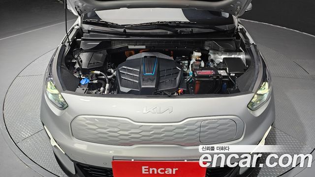 Kia Niro Plus Air 2023 — фото 5