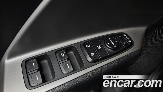 Kia Niro Plus Air 2023 — фото 10