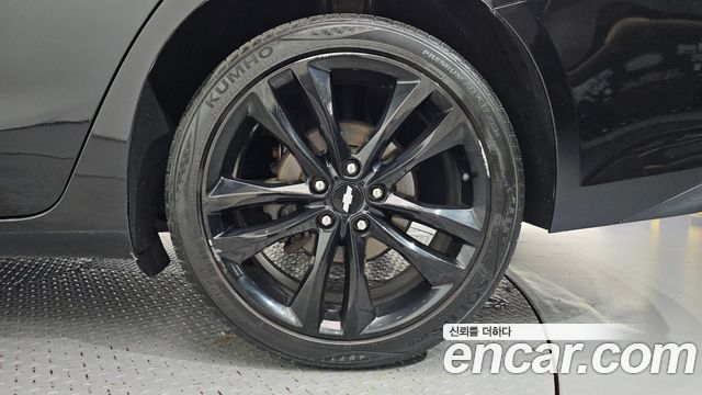Chevrolet Malibu 2.0 Turbo Perfect Black 2020 — фото 21