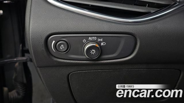 Chevrolet Malibu 2.0 Turbo Perfect Black 2020 — фото 30