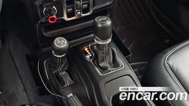Jeep Wrangler (JL) 2.0 Overland Power Top 4Door 4xe 2023 — фото 9