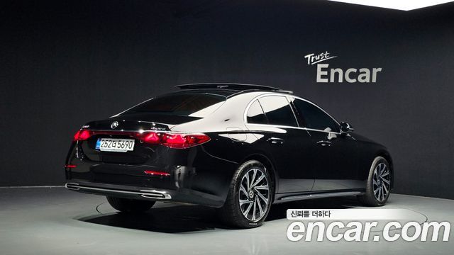 Mercedes-Benz E-Class (W214) E300 4MATIC Exclusive 2024 — фото 2