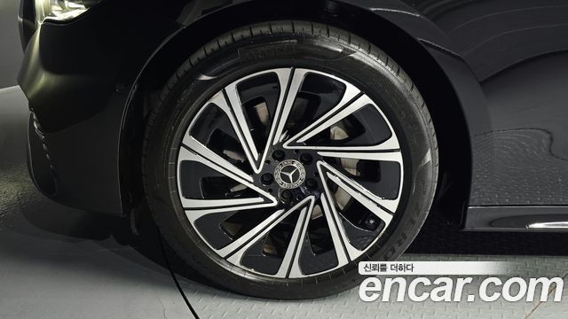 Mercedes-Benz E-Class (W214) E300 4MATIC Exclusive 2024 — фото 5