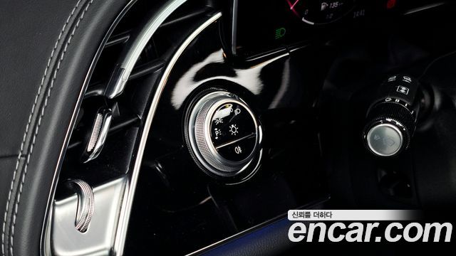 Mercedes-Benz E-Class (W214) E300 4MATIC Exclusive 2024 — фото 27