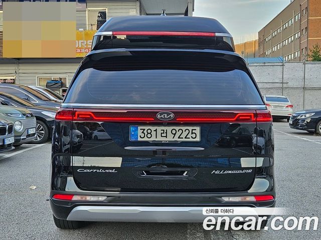 Kia Carnival (IV) Gasoline 4-Seater Hi-Limousine (Special) 2021 — фото 4