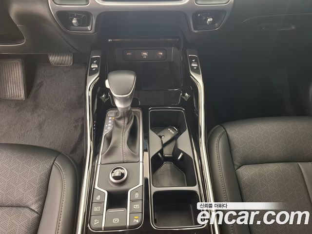Kia Sorento (IV) Gasoline 2.5T 2WD Prestige 2023 — фото 10