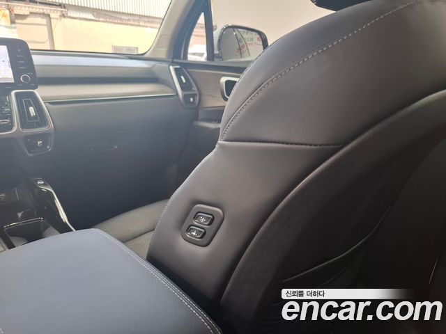 Kia Sorento (IV) Gasoline 2.5T 2WD Prestige 2023 — фото 18