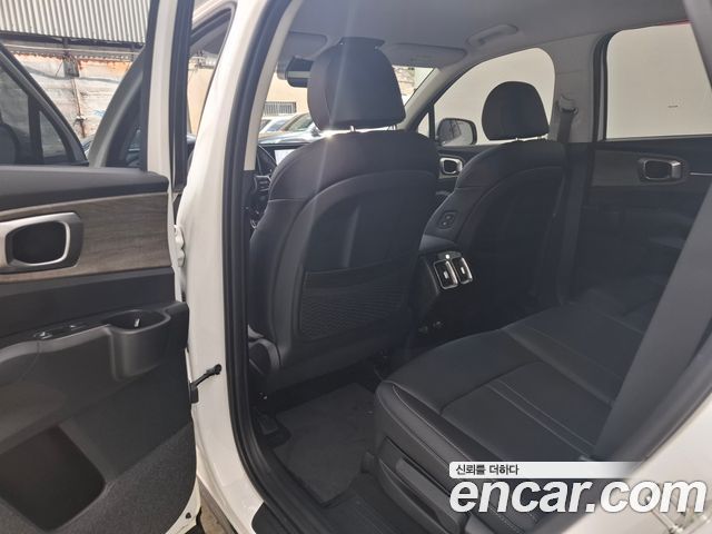 Kia Sorento (IV) Gasoline 2.5T 2WD Prestige 2023 — фото 20