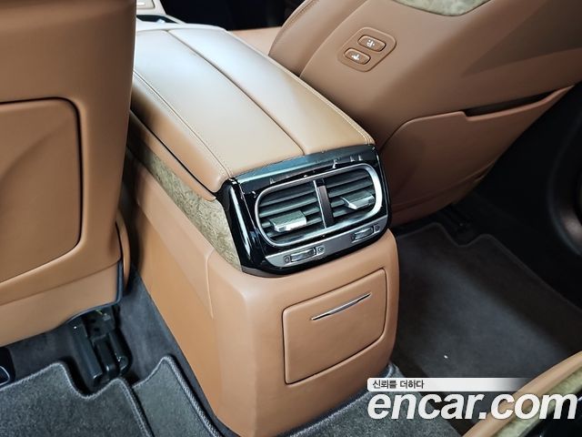 Genesis G90 5.0 AWD Prestige 2019 — фото 17