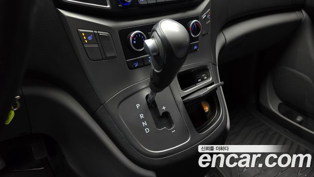 Hyundai Grand Starex Van 3-Seater Smart 2020 — фото 9