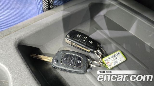 Hyundai Grand Starex Van 3-Seater Smart 2020 — фото 18