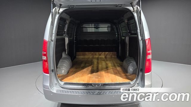 Hyundai Grand Starex Van 3-Seater Smart 2020 — фото 20