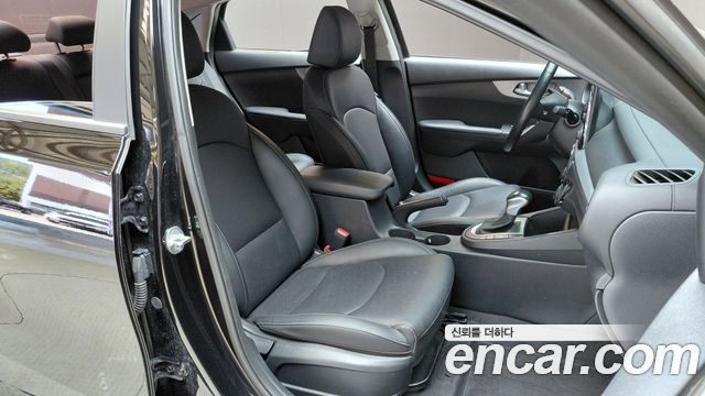Kia K3 (II) 1.6 Trendy 2023 — фото 26