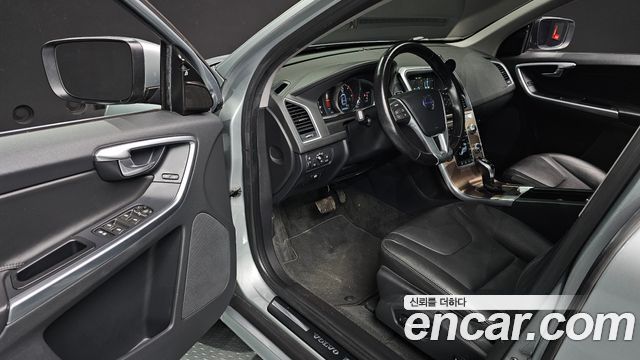 Volvo XC60 D3 1st 2016 — фото 10
