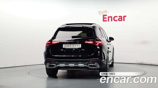 Mercedes-Benz GLC-Class (X254) GLC300 4MATIC AMG Line 2024 — фото 4