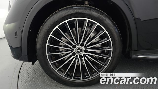 Mercedes-Benz GLC-Class (X254) GLC300 4MATIC AMG Line 2024 — фото 5