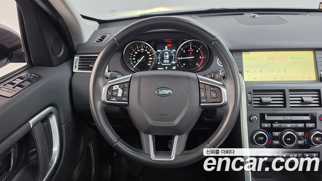 Land Rover Discovery Sport 2.0 TD4 SE 2017 — фото 13
