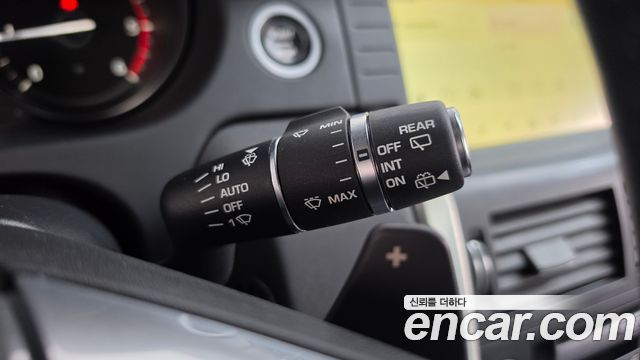 Land Rover Discovery Sport 2.0 TD4 SE 2017 — фото 17
