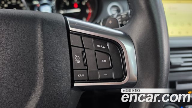 Land Rover Discovery Sport 2.0 TD4 SE 2017 — фото 18