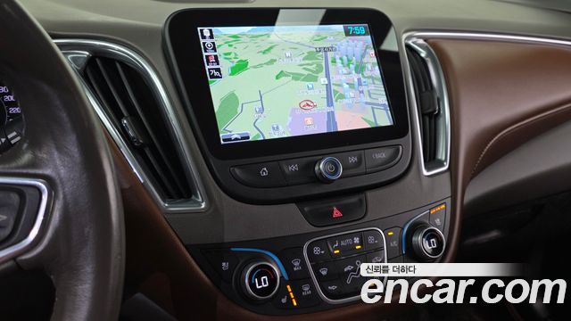 Chevrolet Malibu 2.0 Turbo LTZ Premium 2017 — фото 17
