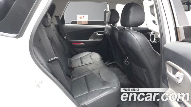 Kia Niro Plus Air 2023 — фото 16