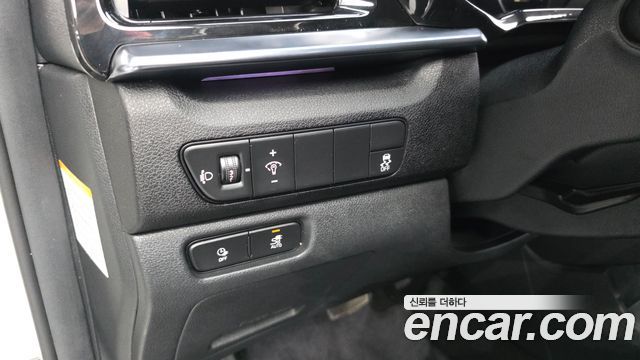 Kia Niro Plus Air 2023 — фото 34