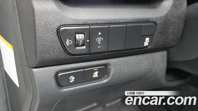 Kia Niro Plus Air 2023 — фото 36