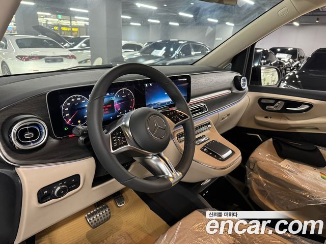 Mercedes-Benz V-Class V300 CDI W447 2025 — фото 4
